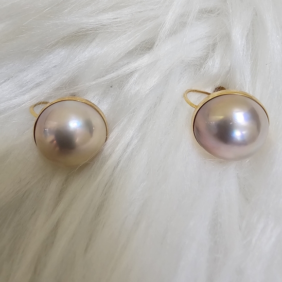 Jewelry - Vintage 18K Yellow GOLD MABE PEARL NON-PIERCED EARRINGS
